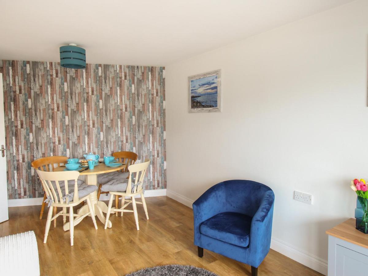 Nautical Breeze Apartment Уеймут Екстериор снимка